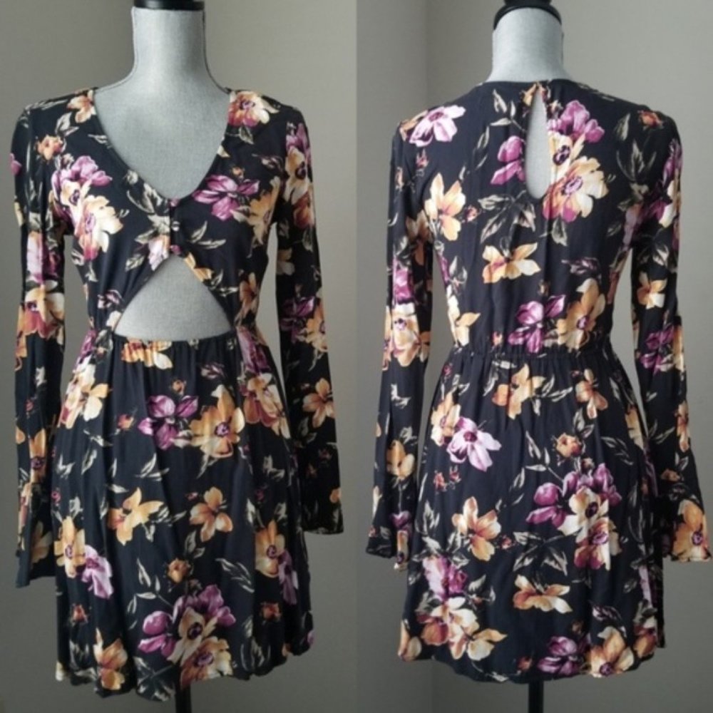 Kendall & Kylie floral cut out dress Medium - Picture 2 of 6
